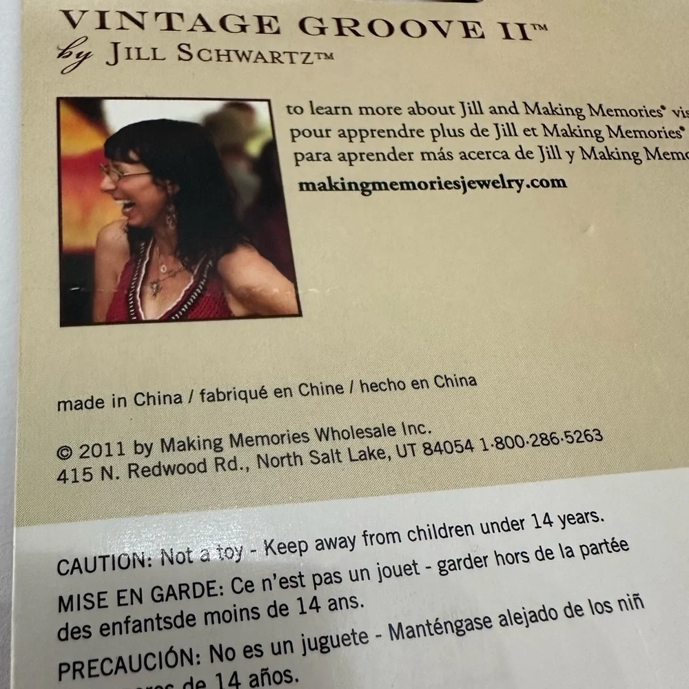 Making Memories Vintage Groove Jill Schwartz Craft Pendant Combinations Jewelry